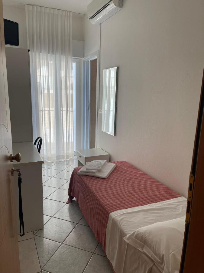 Hotel Ideal Rimini Exterior photo