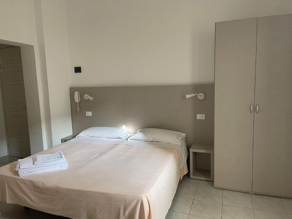 Hotel Ideal Rimini Exterior photo
