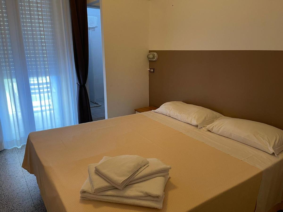 Hotel Ideal Rimini Exterior photo