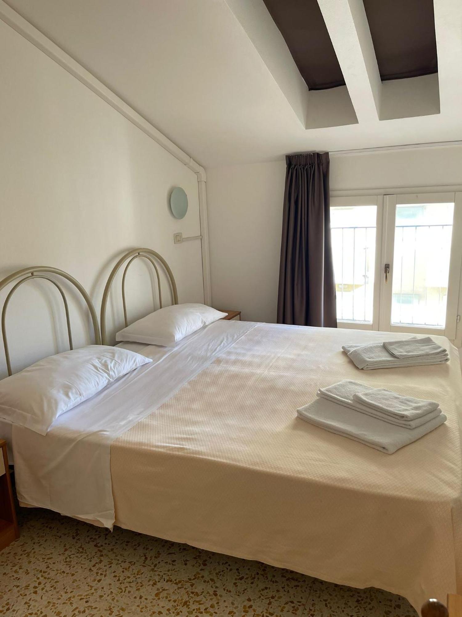 Hotel Ideal Rimini Exterior photo