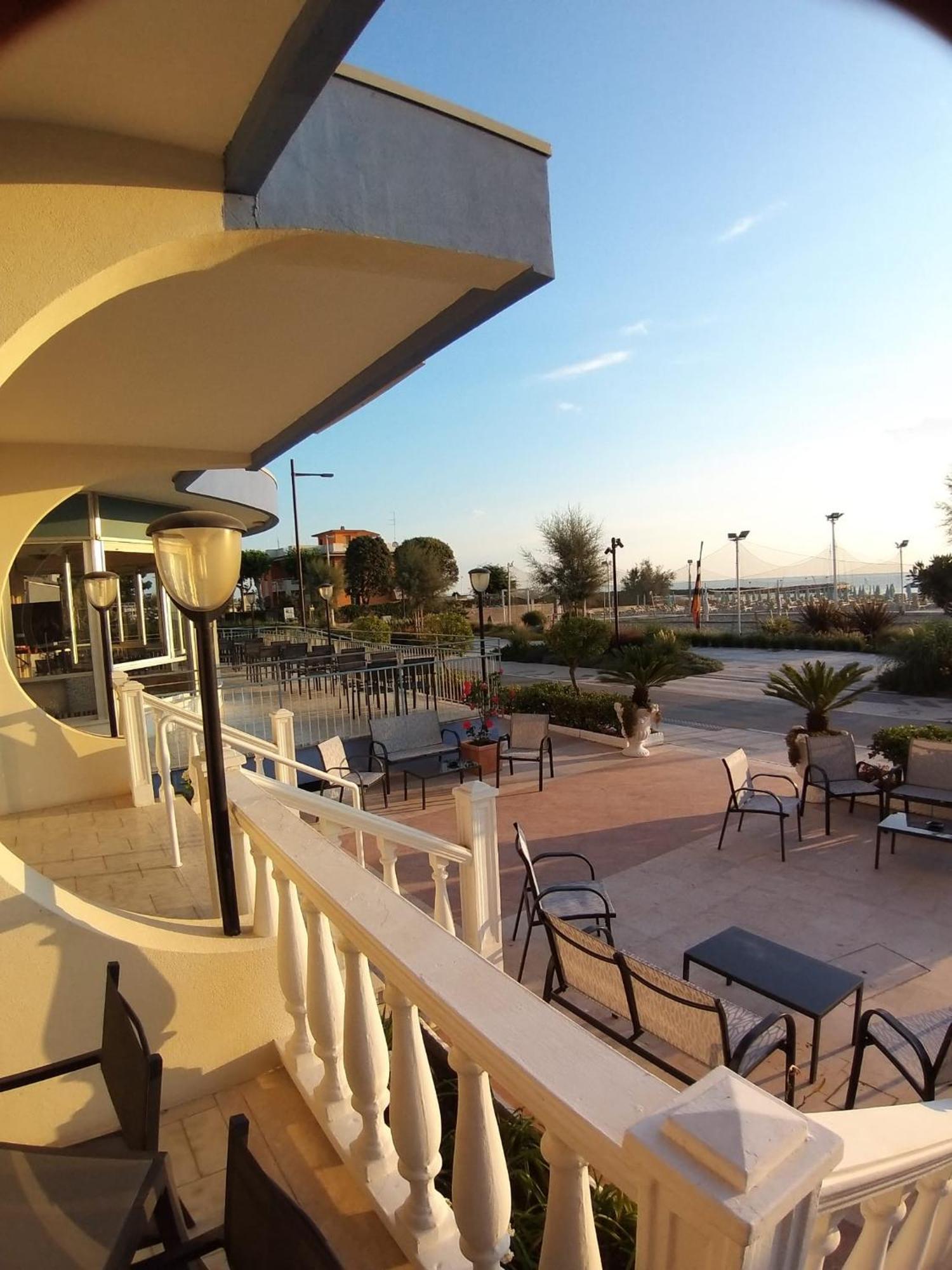 Hotel Ideal Rimini Exterior photo