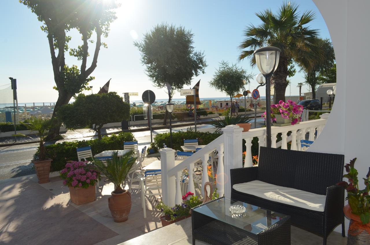 Hotel Ideal Rimini Exterior photo